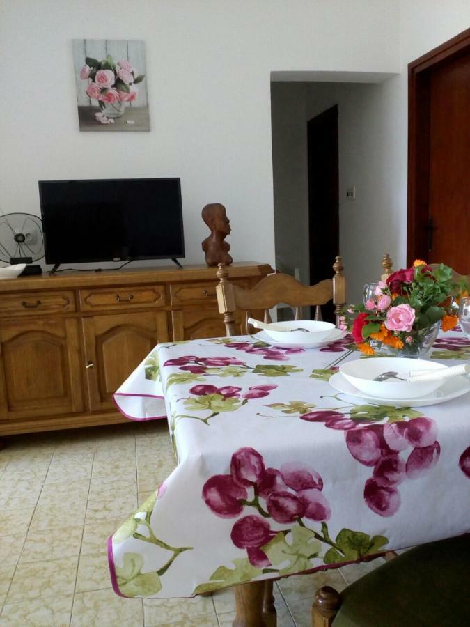 Apartman Knapic Koromačno Buitenkant foto
