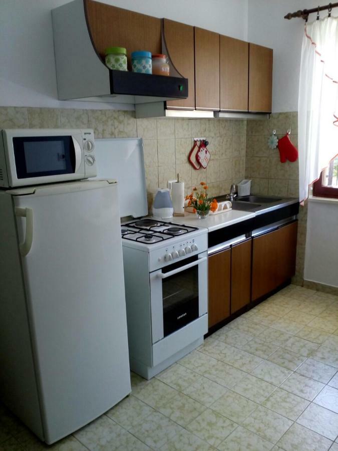 Apartman Knapic Koromačno Buitenkant foto