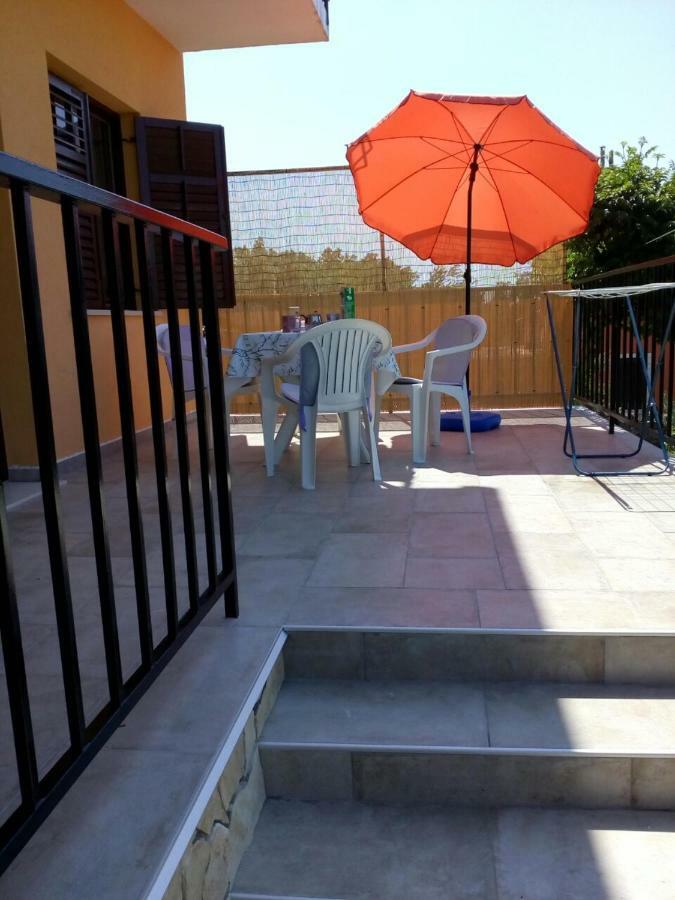 Apartman Knapic Koromačno Buitenkant foto
